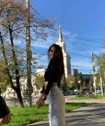 У меня есть все, чтобы ты чувствовал себя особенным: страсть, нежность, опыт и мастерство. Я знаю, как доставить тебе удовольствие и оставить незабываемые воспоминания. Мои услуги - это настоящий порыв страсти и наслаждения. Со мной ты сможешь испытать море удовольствия и расслабиться после долгого рабочего дня или просто провести приятное время в моей компании. У меня есть фото, которые помогут тебе визуализировать наше знакомство. Доверься моим нежным рукам и узнай, что такое настоящее наслаждение. Жду тебя в Москве! 💋 Софья